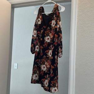 Short floral dress with sleeves, lulus, size small